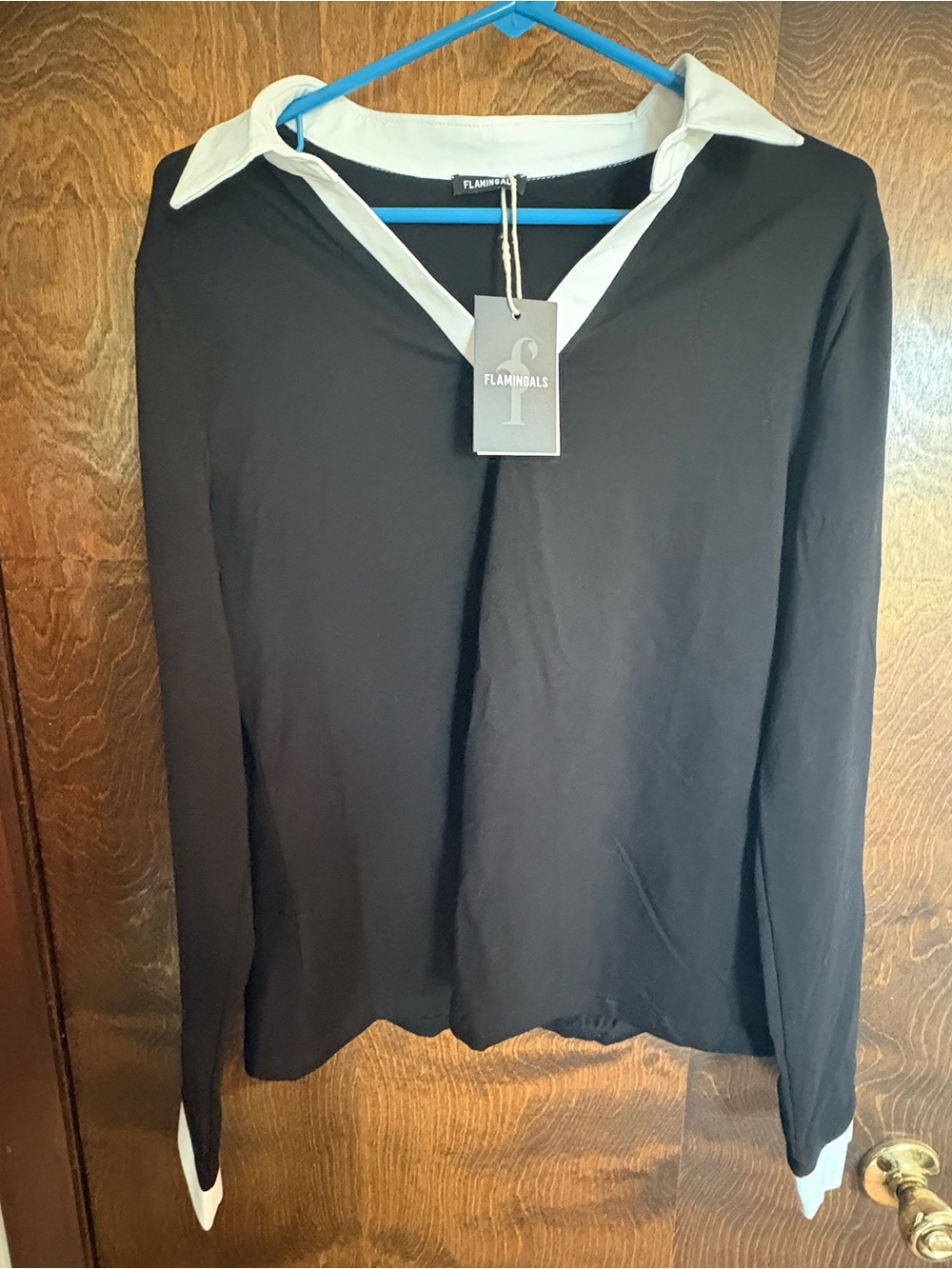 Flamingoals Black Long-Sleeve Polo Top with White Contrast Collar
